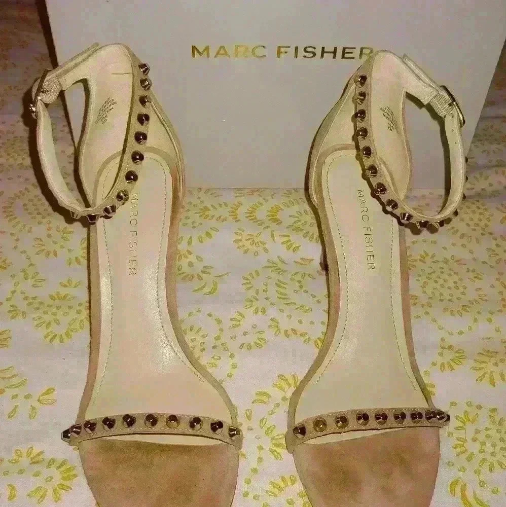 Marc Fisher Heels - Picture 3 of 8